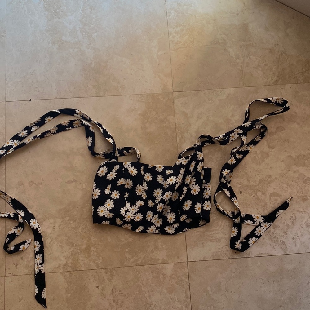 Reformation flower top